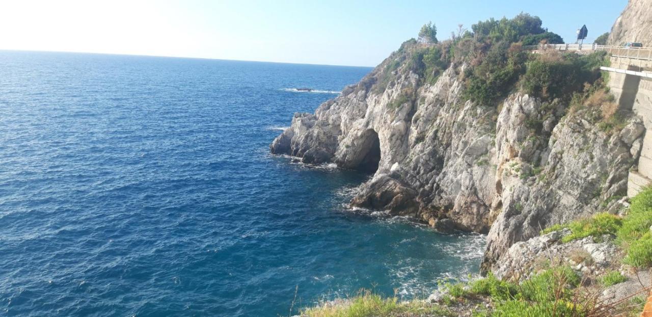 Una Finestra Sul Mare Monolocale Daire Bergeggi Dış mekan fotoğraf
