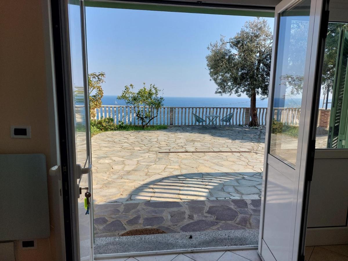 Una Finestra Sul Mare Monolocale Daire Bergeggi Dış mekan fotoğraf