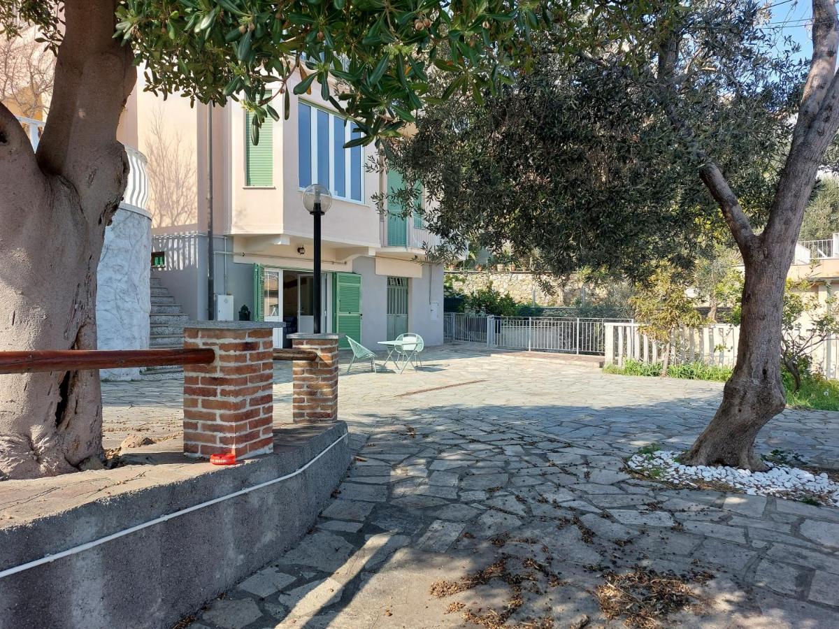 Una Finestra Sul Mare Monolocale Daire Bergeggi Dış mekan fotoğraf